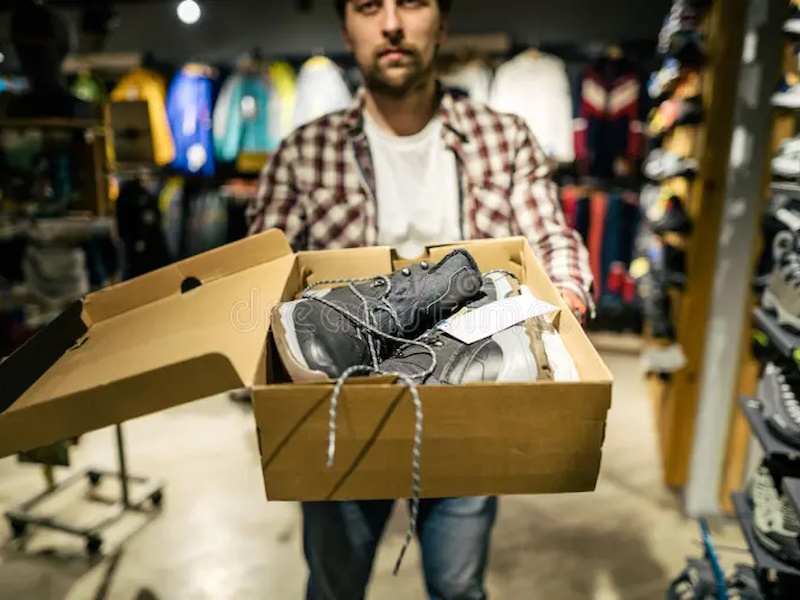 Продаем в магазине